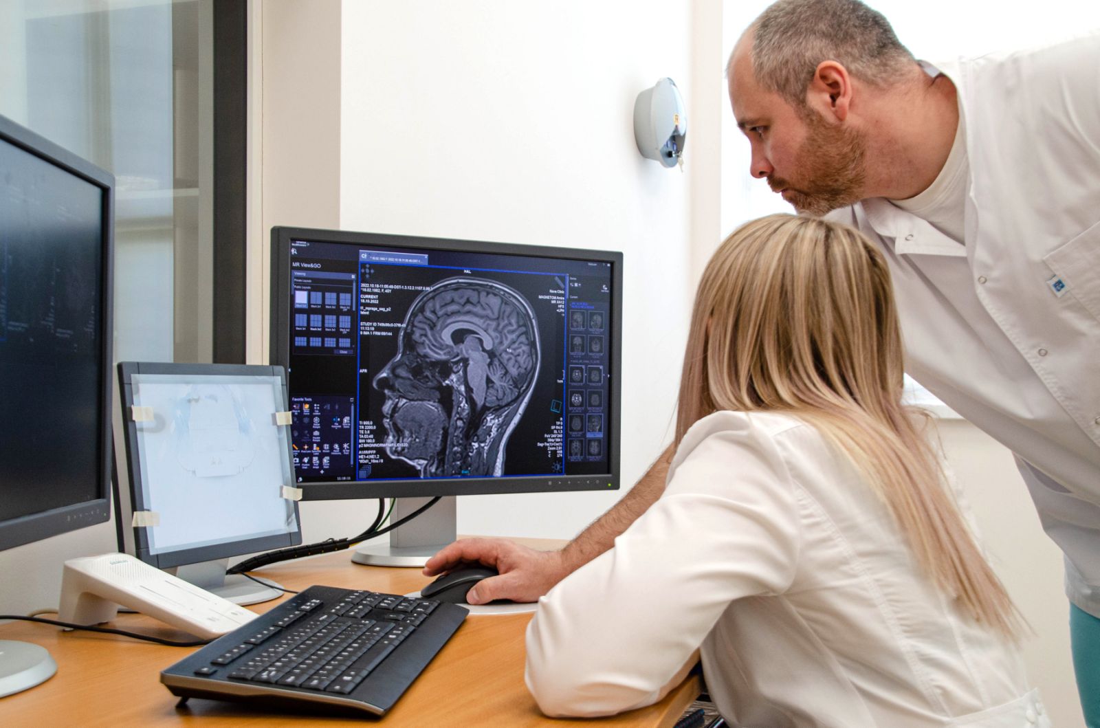 мрт головы с контрастом